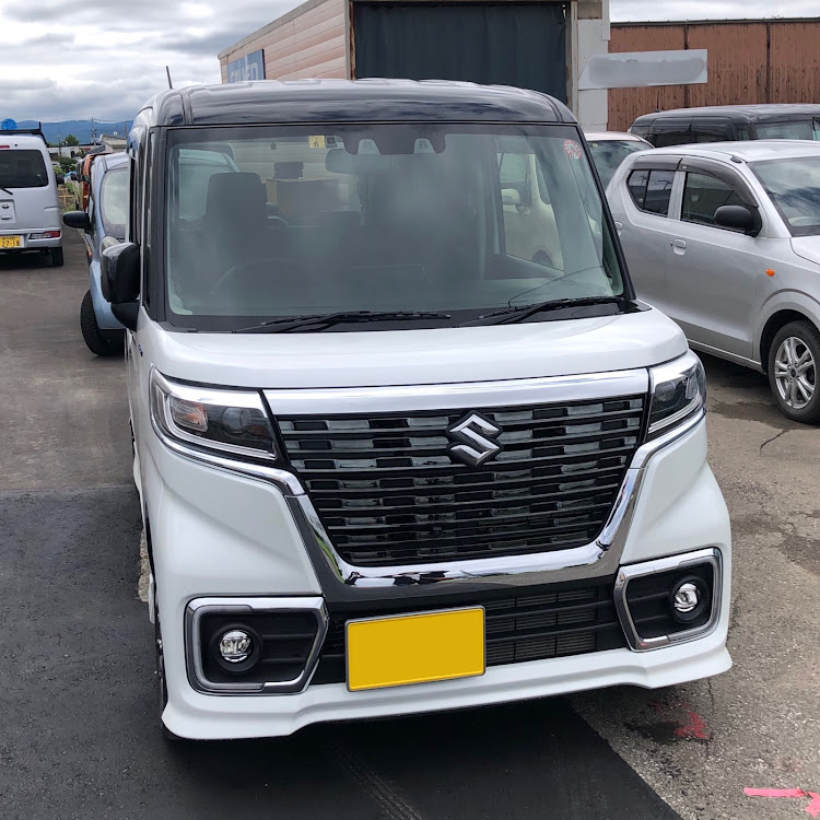 スペーシアカスタムの本日納車・スペーシアのオーナーになりました・拘りの全方位モニター用カメラパッケージ付・ピュアホワイトパール＆ブラック2トーンルーフ・皆様どうぞよろしくお願いしますに関するカスタム事例の投稿画像1枚目
