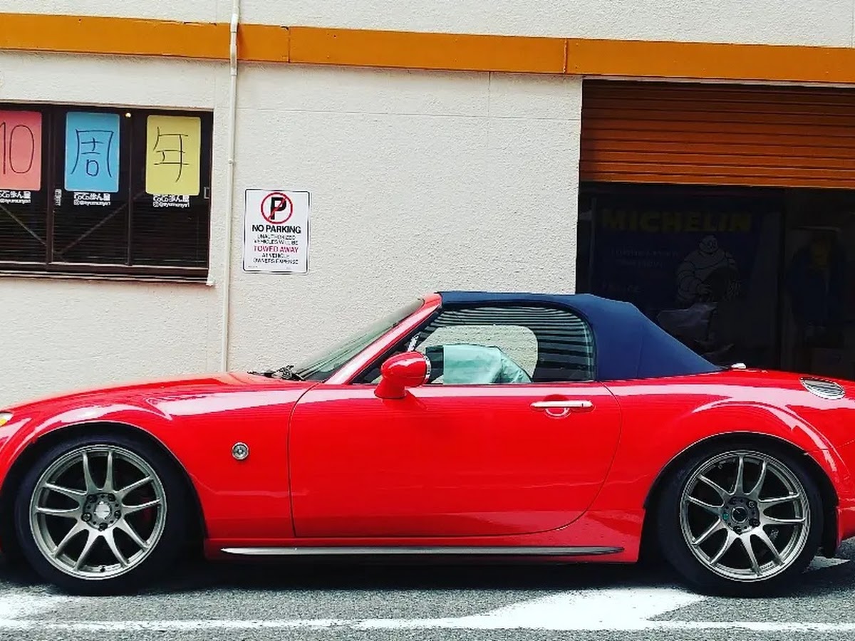 世界有名な に適しマツダロードスター Roadster FR ND系 Mazda MX-5 2015-2022  北米名MX-5ロゴ入りドアシルプロテクター スカッフプレート