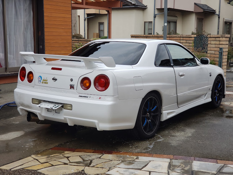 スカイラインのスカイライン・GTR・R34に関するカスタム事例の投稿画像2枚目