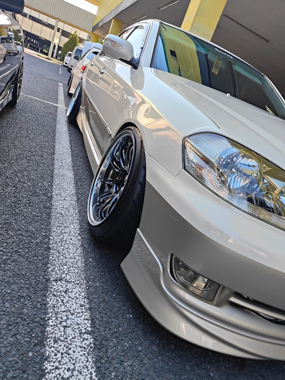 マークII iR-VのJZX110 マークII・茨城良いとこに関するカスタム事例の投稿画像3枚目