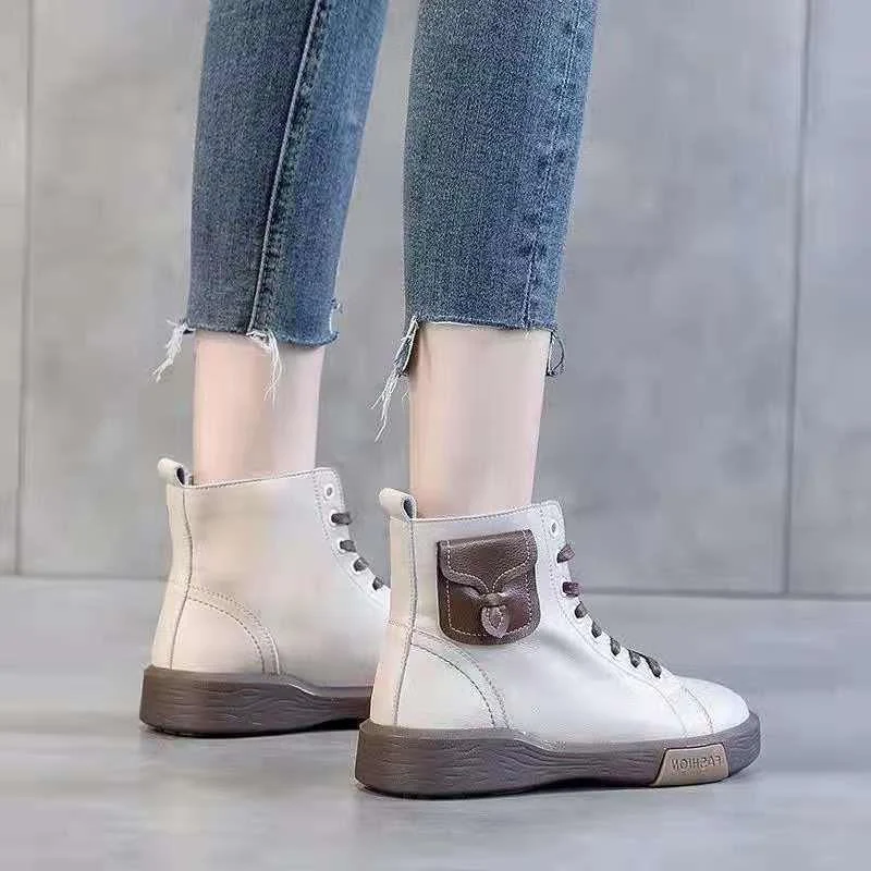 Title 3, Botas Femininas Novas de Solado Plano com Elást...