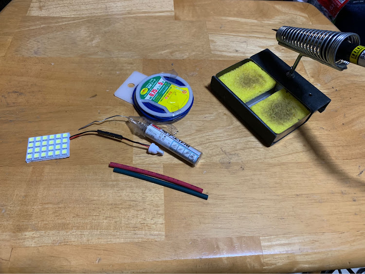 MR2のDIY・ルームランプLED化・配線加工・トランクランプLED化に関するカスタム事例の投稿画像1枚目