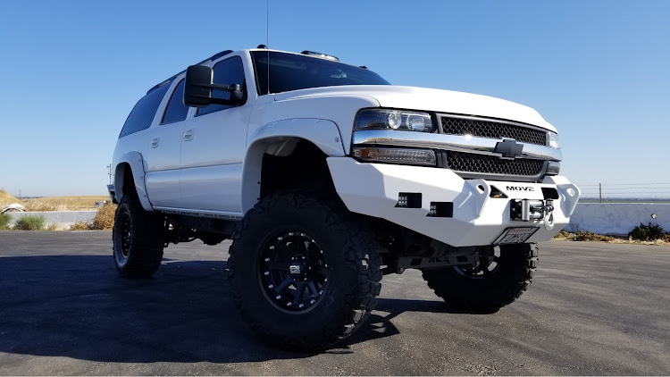 サバーバンのアメ車・早くスタッドレス脱ぎたい・グリルガードにお熱・一番搾り・仙台に関するカスタム事例の投稿画像3枚目