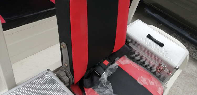 その他のトゥクトゥク・TUKTUK・シートベルト・修理・DIYに関するカスタム事例の投稿画像4枚目