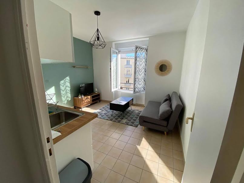 Location meublée appartement 1 pièce 27 m² à Brest (29200), 540 €