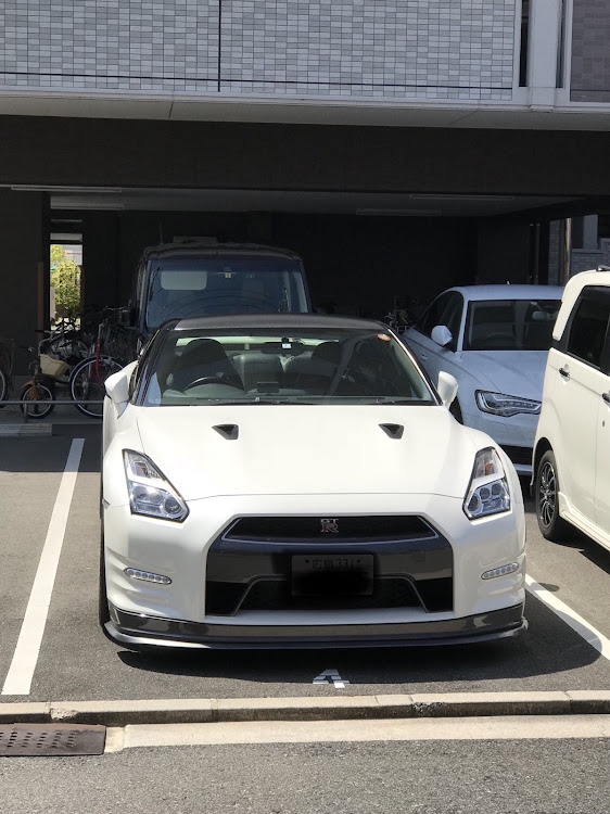 NISSAN GT-Rのフニャフニャリップスポイラーに関するカスタム事例の投稿画像7枚目