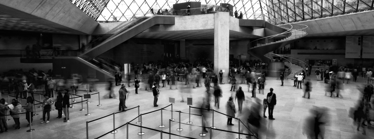 Under the Louvre Square di Masedu