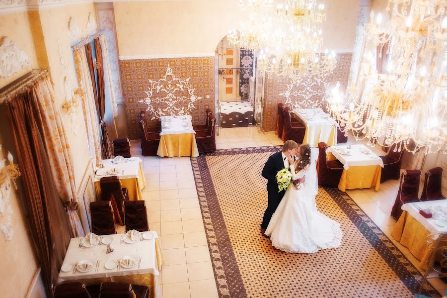 Wedding photographer Elena Veselova (veelst). Photo of 17 December 2015