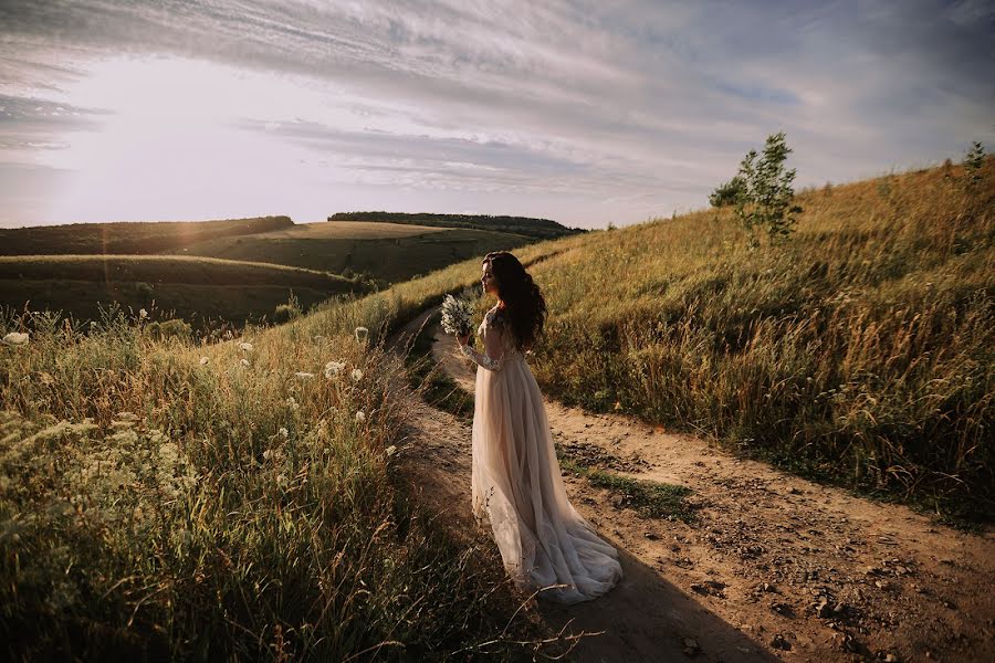 Fotógrafo de casamento Elena Rinnova (rinnova). Foto de 19 de julho 2017