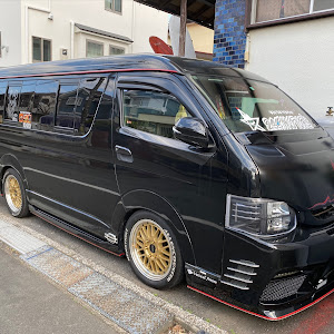 ハイエースバン