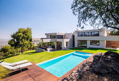 Maison avec jardin et terrasse 4