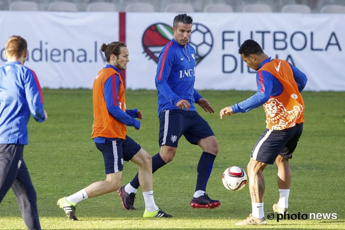 Malaise bij Oranje vertaalt zich op training: Depay en Van Persie staan neus aan neus