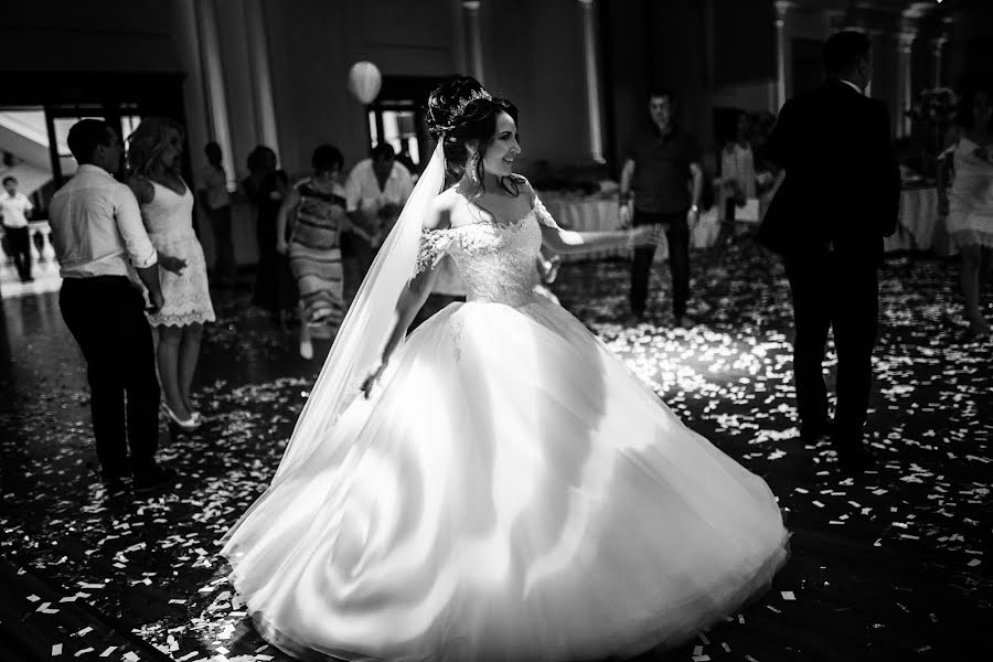 Fotógrafo de casamento Elizaveta Samsonnikova (samsonnikova). Foto de 10 de dezembro 2018