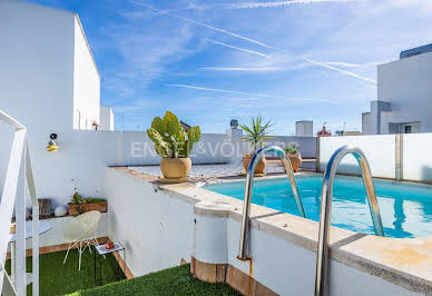 Maison avec piscine et terrasse 4