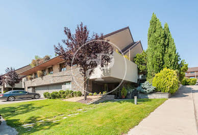 House with pool and terrace 2