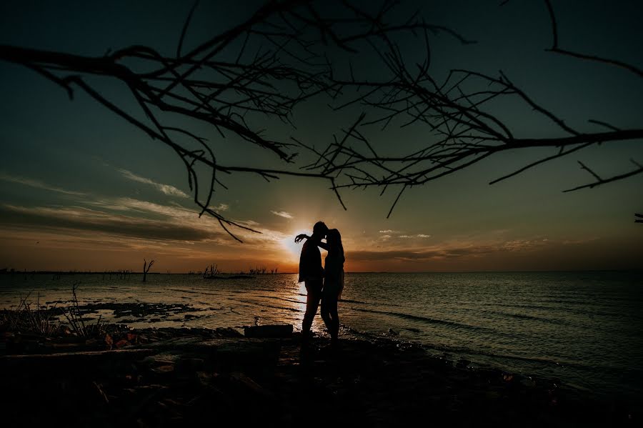 Fotografo di matrimoni Javier Acosta (javieracostaph). Foto del 7 novembre 2019