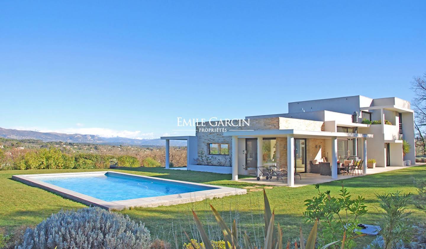 Property with pool Valbonne