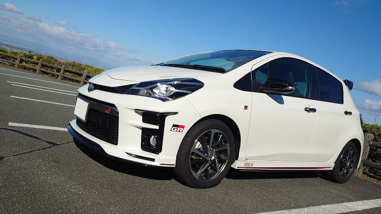ヴィッツのVitz・ドライブ・伊勢志摩スカイライン〜パールロード・峠ステッカー・Toyota Gazoo Racingに関するカスタム事例の投稿画像3枚目