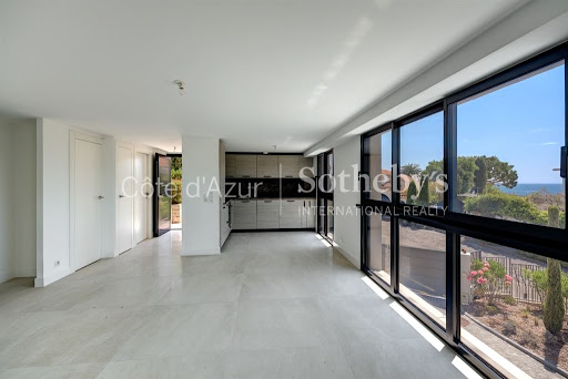 Apartment 3