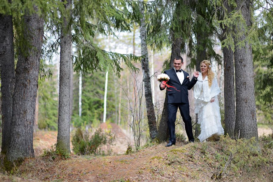 Wedding photographer Viktor Viktor (kotik137). Photo of 14 February 2014