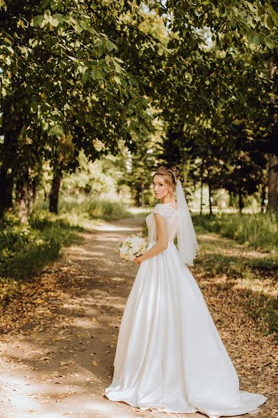 Fotografo di matrimoni Lyubov Ezhova (ezhova). Foto del 19 ottobre 2019