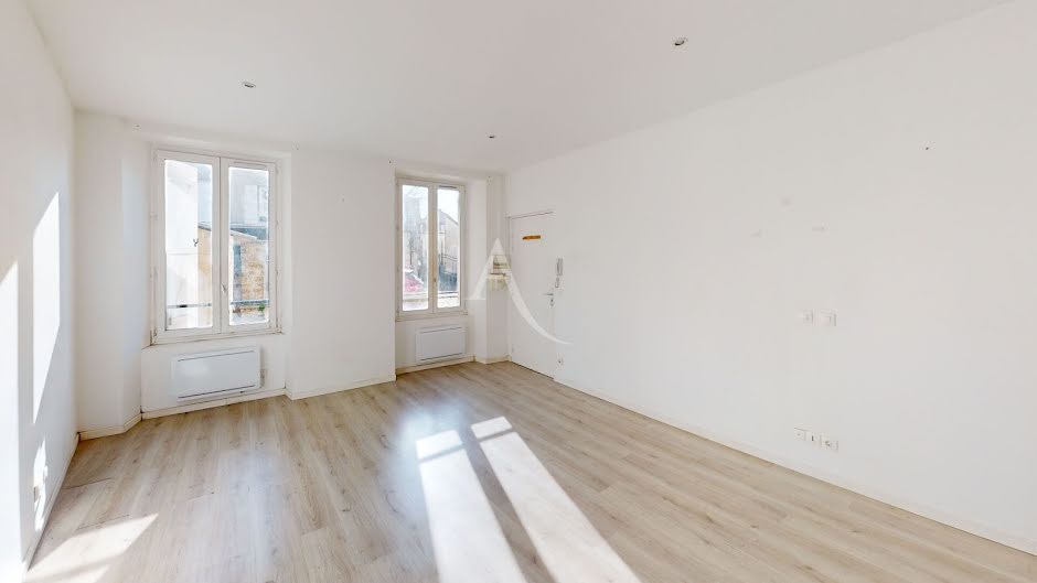 Vente appartement 1 pièce 24.78 m² à Brie-Comte-Robert (77170), 94 900 €