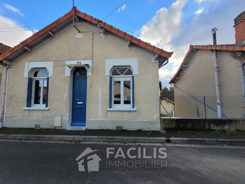 Vente maison 3 pièces 64.35 m² à Angouleme (16000), 130 000 €