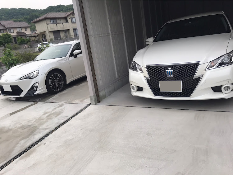 86の210クラウンアスリート・86 zn6・TRDエアロ・TRDステッカーに関するカスタム事例の投稿画像6枚目