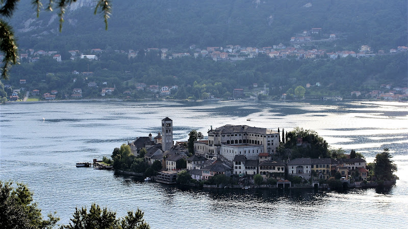 La magia, dell'isola di San Giulio . di claudia_colantoni