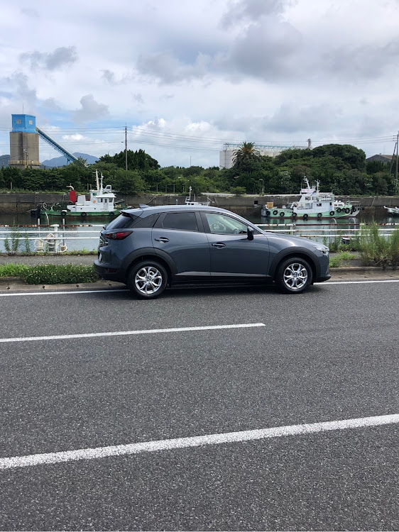 CX-3の秋の気配・ポリメタルグレーメタリック・ホイール交換・純正ホイール・薪割りおじさんに関するカスタム事例の投稿画像2枚目