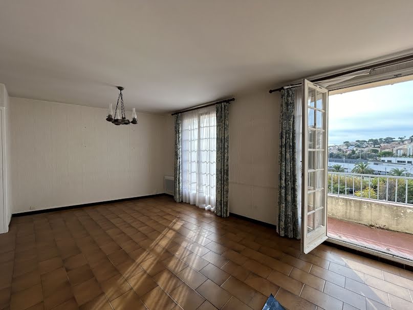 Vente appartement 2 pièces 83 m² à Carqueiranne (83320), 370 000 €