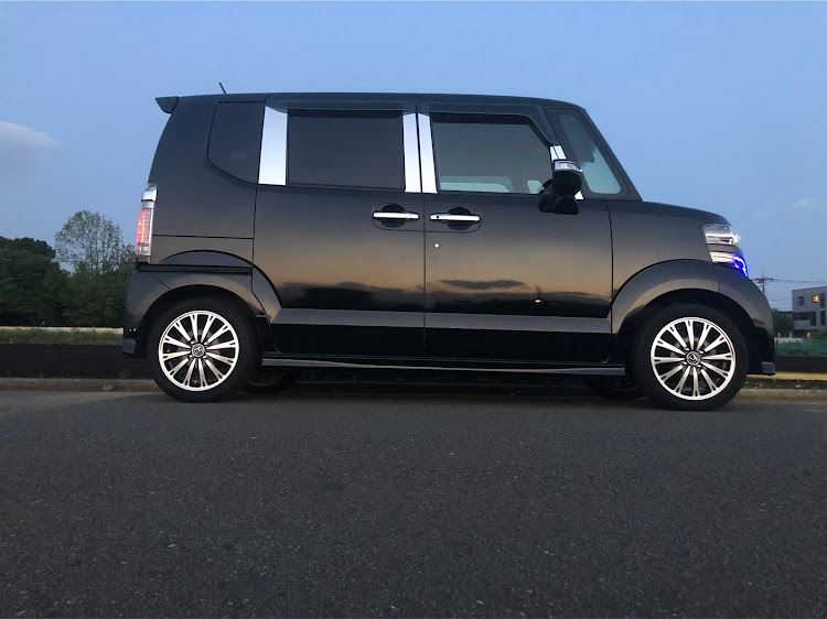 Nボックスカスタムのノーマル車高・CCウォーターゴールド・車高下げたい・コラボ募集に関するカスタム事例の投稿画像4枚目