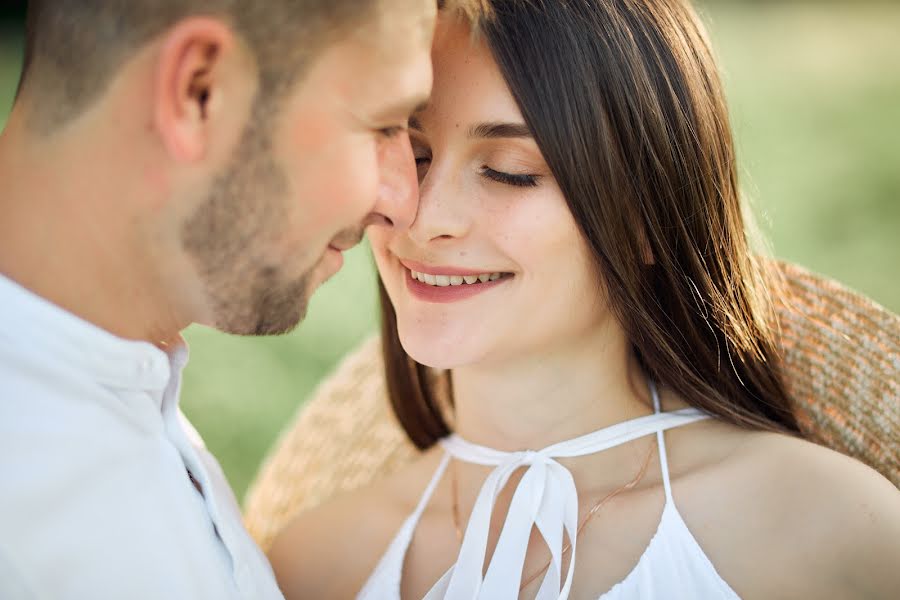 Fotógrafo de casamento Roman Dovganyuk (romandovganiuk). Foto de 14 de maio 2022