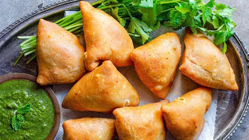 Malai Paneer Samosa [2 Pieces]