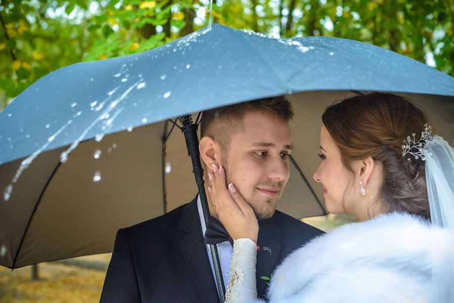 Jurufoto perkahwinan Pavel Kobysh (pahis). Foto pada 8 Februari 2019