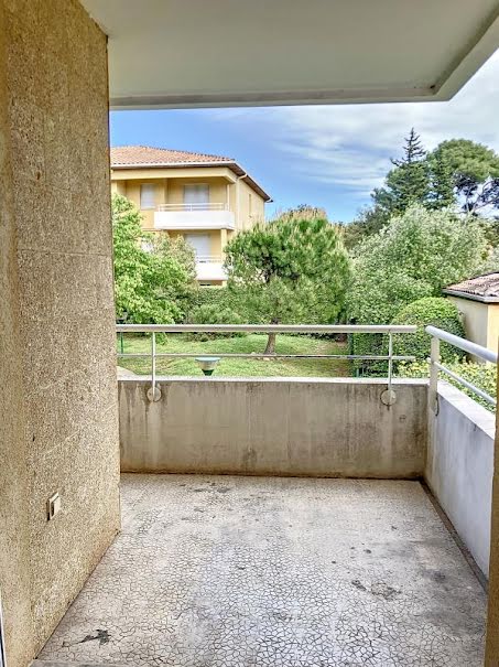 Location  appartement 2 pièces 40 m² à Morières-lès-Avignon (84310), 631 €