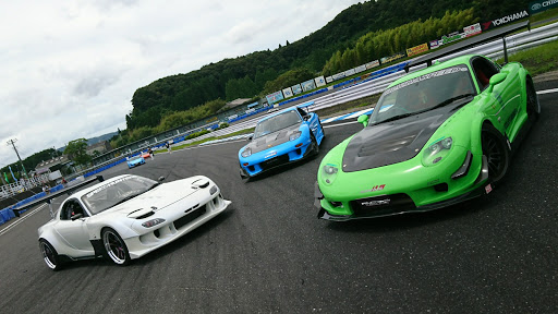 マツダ Rx 7を華麗にカスタム By くすぴーre雨宮d1絆7 18 07 08 ロータリー魂 ちなみに黄緑のfdは峠魔王のre雨宮の元デモカーとコラボ Cartune