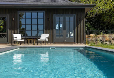 Maison avec piscine et jardin 4