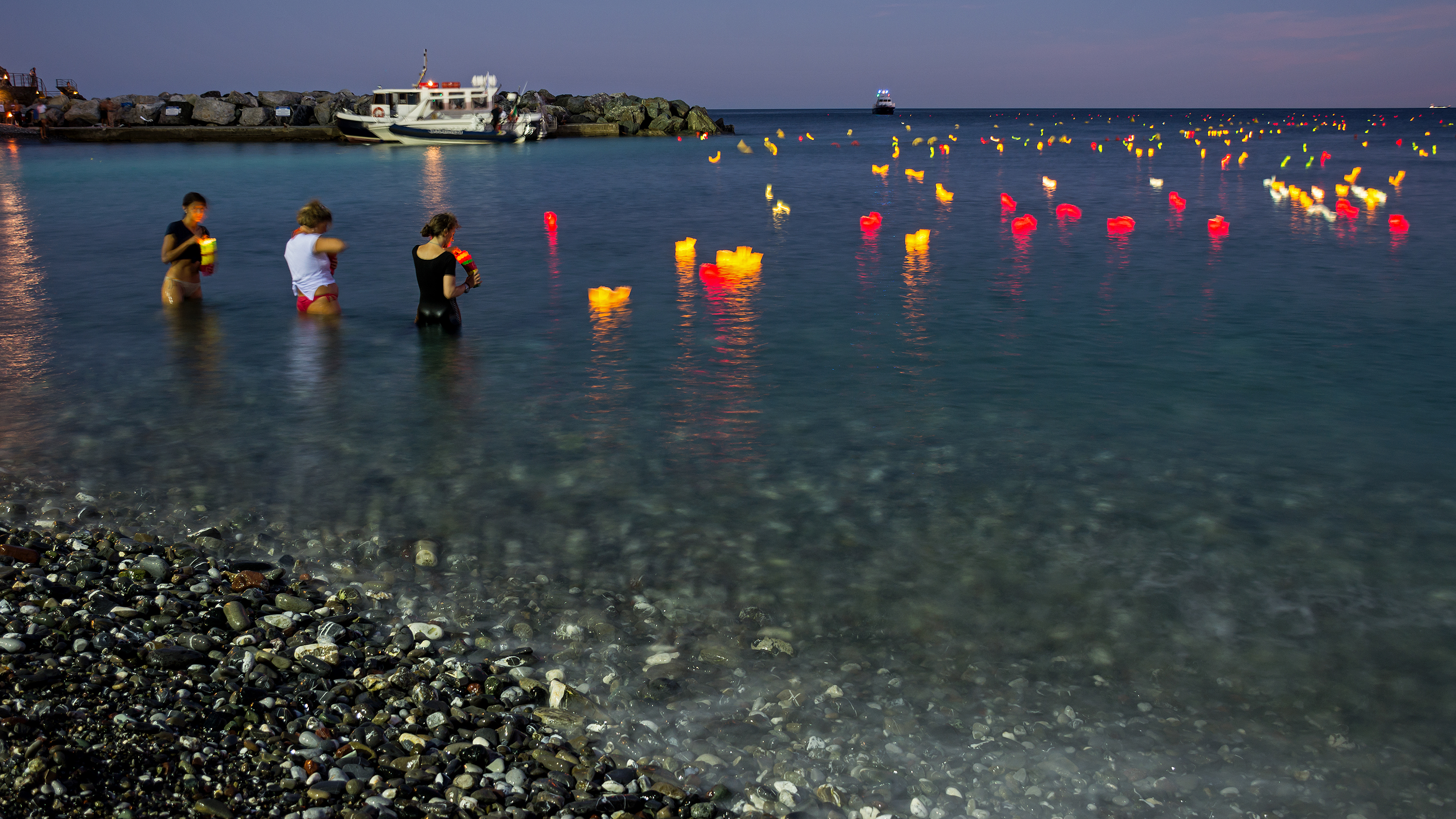 Speranze affidate al mare di LucaMonego