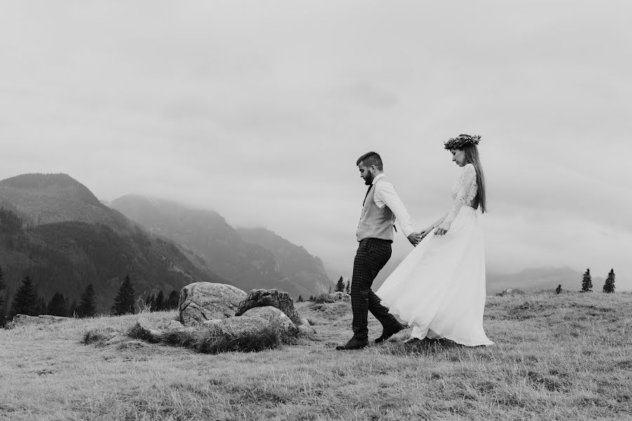 Fotógrafo de casamento Wioletta Kobusińska (wkobusinska). Foto de 30 de novembro 2021