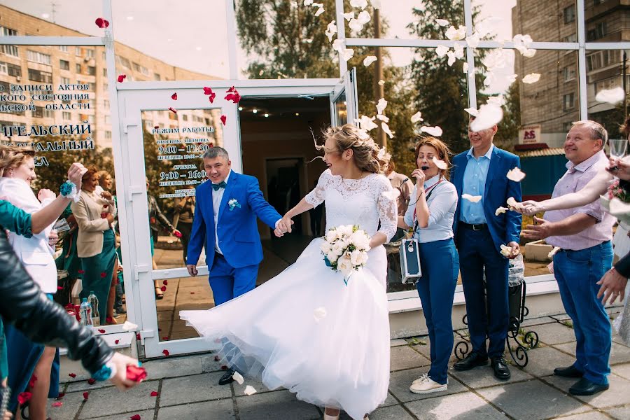 Wedding photographer Oksana Kirillova (oksana). Photo of 11 July 2019