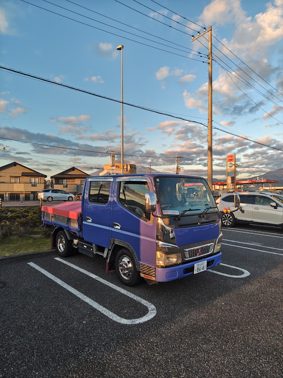 キャンターの駐車枠ぴったり選手権に関するカスタム事例の投稿画像1枚目