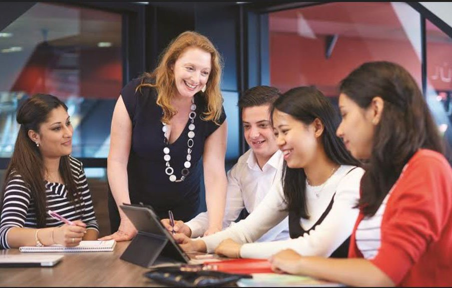 Tìm Hiểu Chi Tiết Về Chương Trình RMIT Digital Business PTE Helper