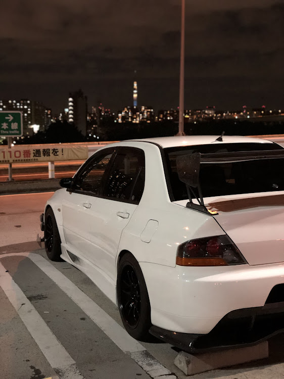 ランサーエボリューションのレッドメモリー・エムズガレージ・辰巳に関するカスタム事例の投稿画像2枚目