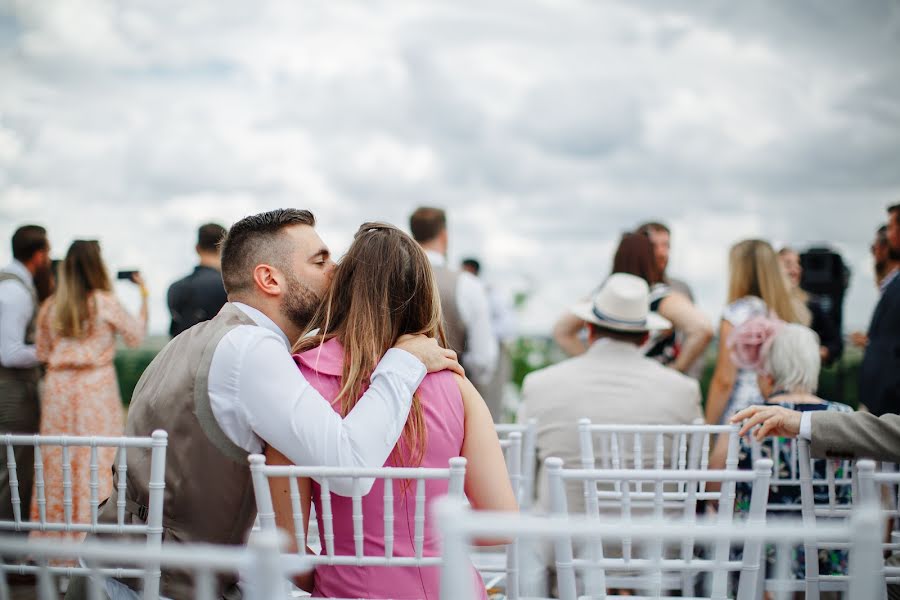 Fotógrafo de casamento Tolik Boev (tolikboev). Foto de 31 de janeiro 2020