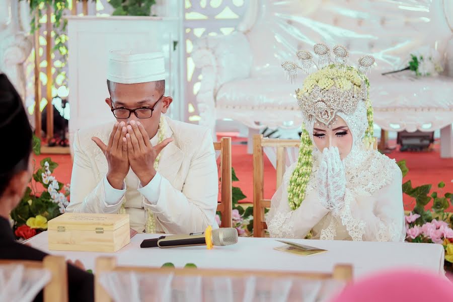 शादी का फोटोग्राफर Oksa Mubasarul Fikri (fikri)। जून 21 2020 का फोटो