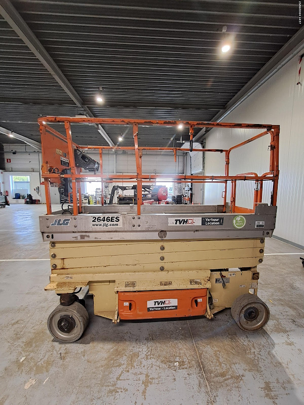 Picture of a JLG 2646ES