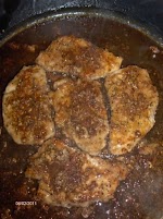 Brown Sugar Glazed Pork Loin Chops was pinched from <a href="http://www.food.com/recipe/brown-sugar-glazed-pork-loin-chops-449308" target="_blank">www.food.com.</a>
