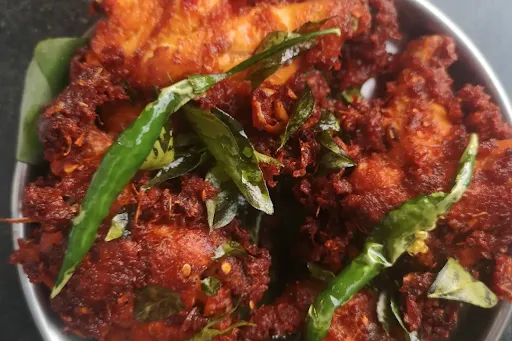 Payyoli Chicken Porichathu