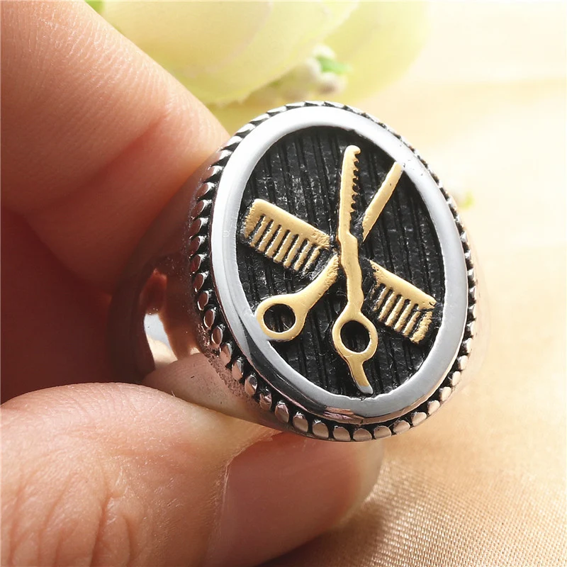 Bague ciseaux en acier titane européen et américain, rétro tendance homme punk. Un bijou audacieux, durable et parfait pour affirmer son style.